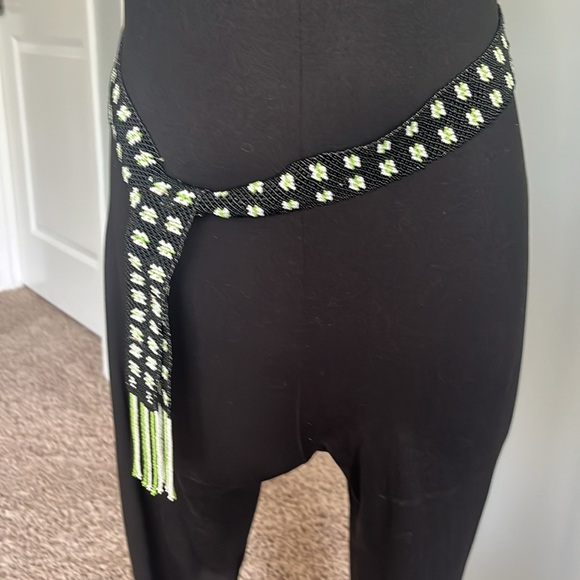 All beaded Black, white and green vintage micro hand beaded belt. - Picture 7 of 13